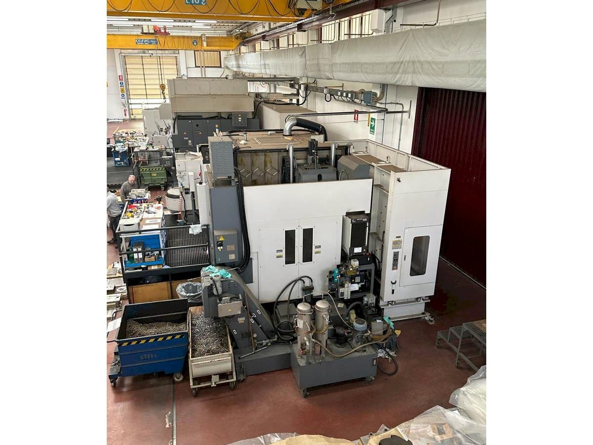 Vooraanzicht van Okuma MILLAC 800VH machine