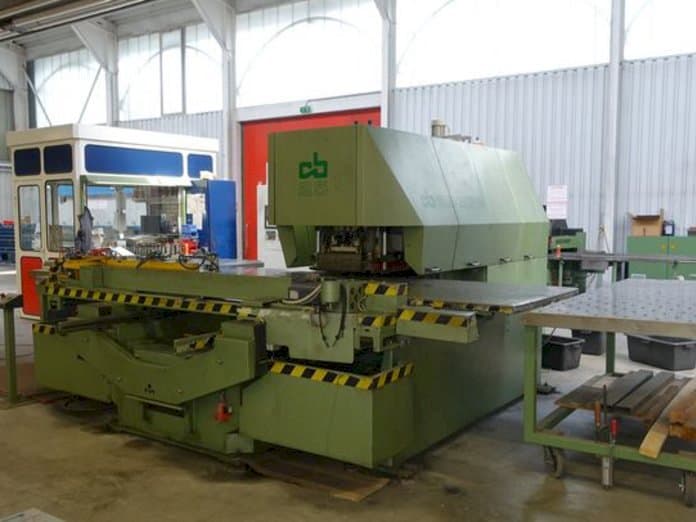 Vooraanzicht van Behrens CB 25/1250 machine