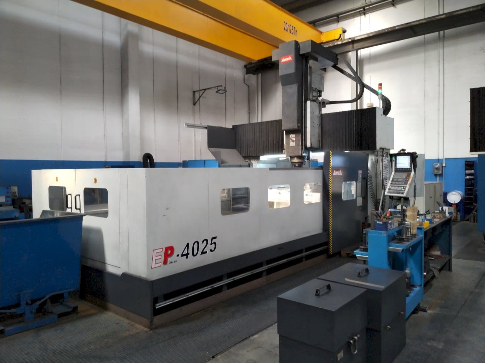 Vooraanzicht van AWEA EP-4025 machine