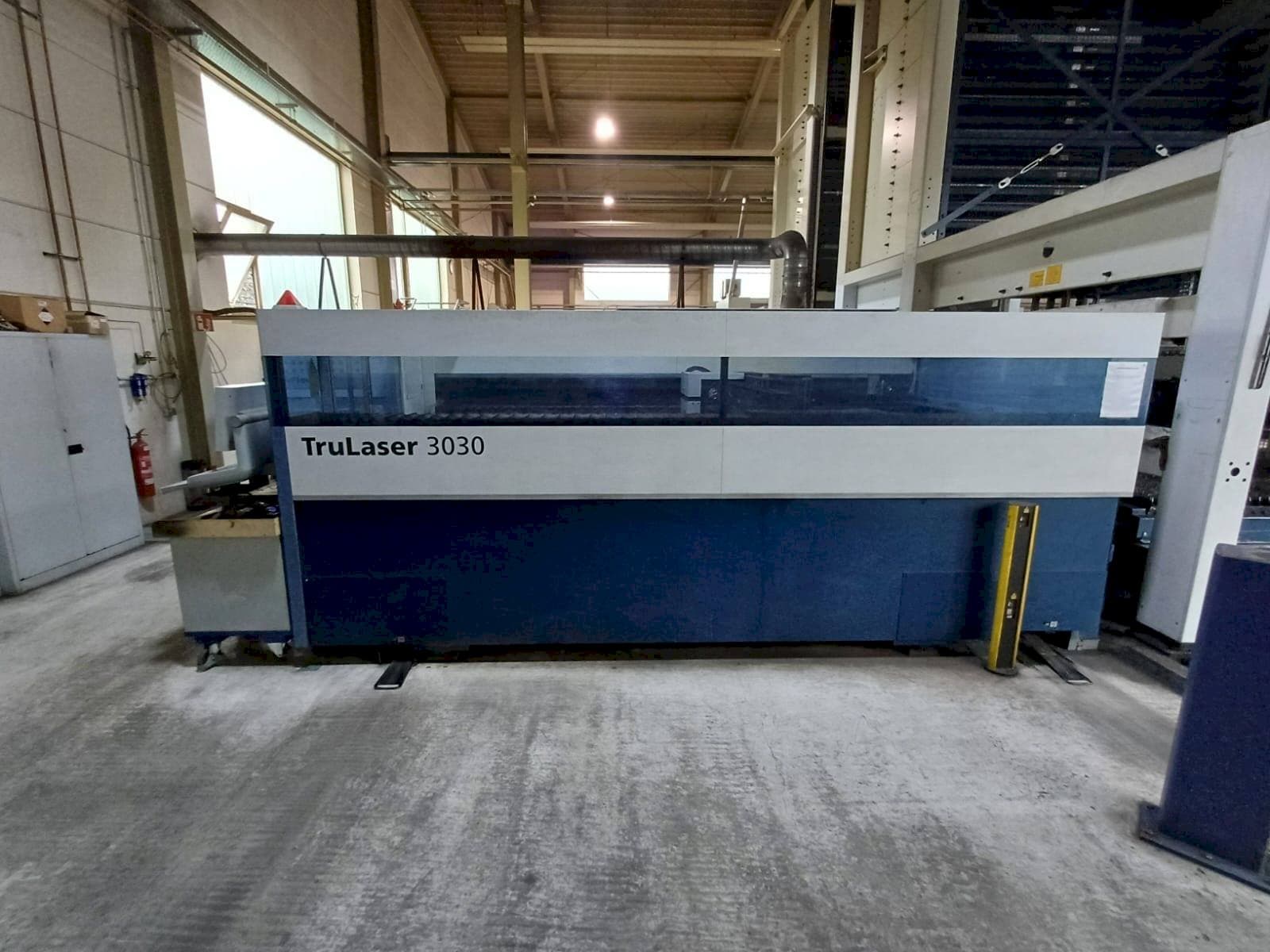 Vooraanzicht van TRUMPF TruLaser 3030 machine