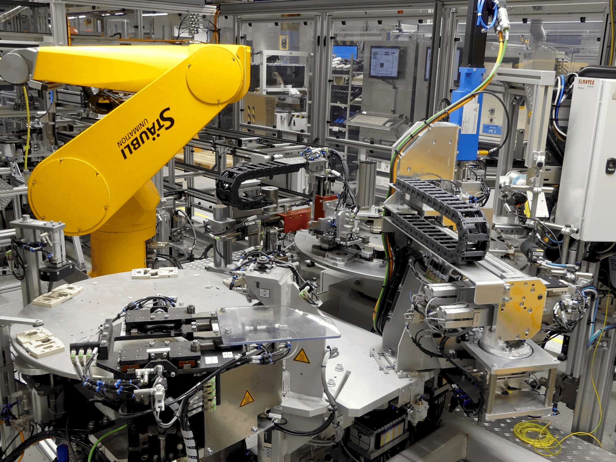 Vooraanzicht  van ELMOTEC 16479  machine