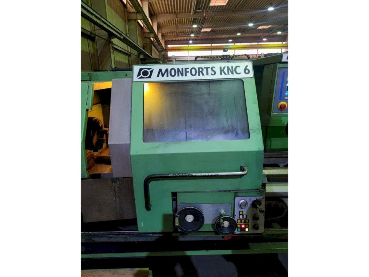 Vooraanzicht van Monforts KNC6 x 2000 machine