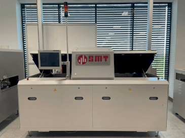 Vooraanzicht van SMT UV 3/-3 machine