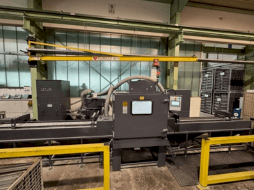 Vooraanzicht van MHG SMG 160 machine
