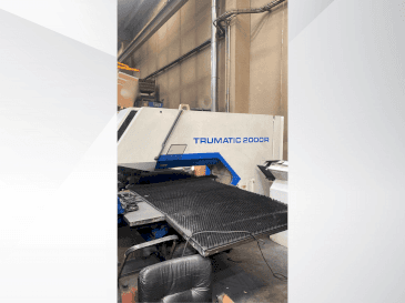 Vooraanzicht van TRUMPF TC2000R machine