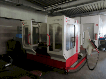 Vooraanzicht  van HERMLE UWF 1202 S  machine