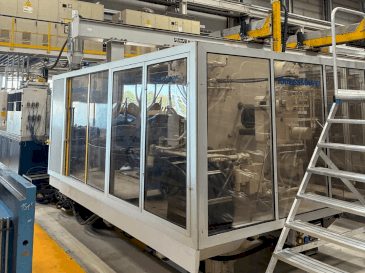 Vooraanzicht  van Krauss Maffei 800-5000MC4  machine