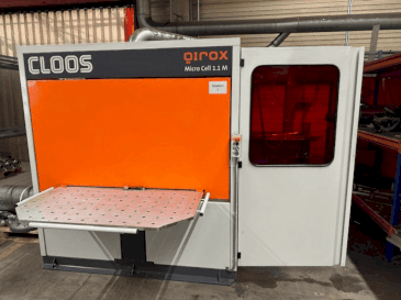 Vooraanzicht van CLOOS Qirox Micro Cell 1.1 M machine