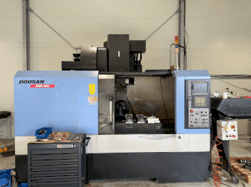 Vooraanzicht van DOOSAN DNM 500 machine