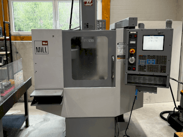 Vooraanzicht van HAAS Mini-Mill HE machine