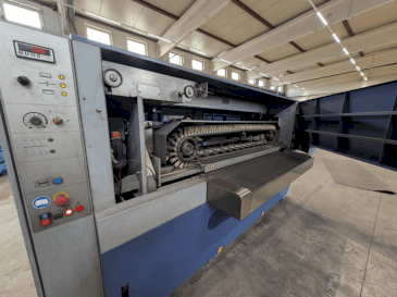 Vooraanzicht van LISSMAC SBM-M 1500 B2 machine