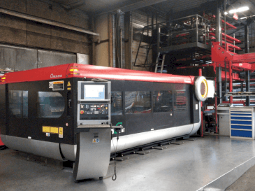 Vooraanzicht van AMADA LC-3015F1NT 4kW CO2 machine