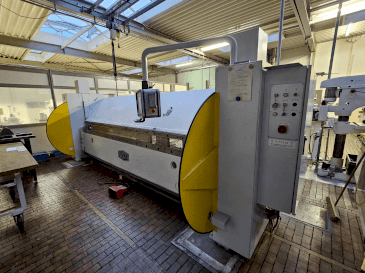 Vooraanzicht  van SCHRODER-FASTI 215-40-4  machine