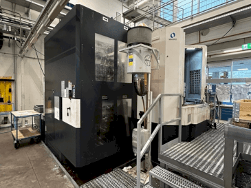 Vooraanzicht van Makino a81 machine