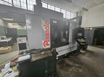 Vooraanzicht van Pinnacle BX300A machine