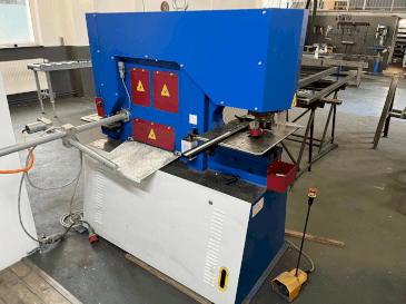 Vooraanzicht van Metallkraft HPS 65 DS machine
