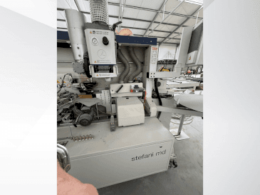 Vooraanzicht van SCM STEFANI MD machine