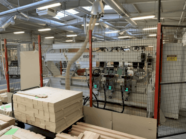 Vooraanzicht van KOCH BL 2500 NC select line machine