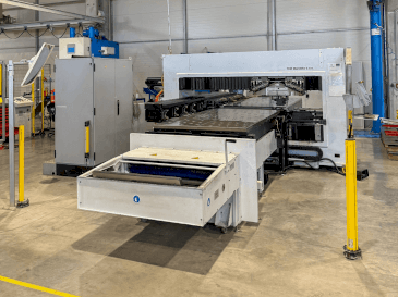Vooraanzicht van TRUMPF TruPunch 1000 (S19) machine