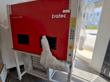 Vooraanzicht van Trotec SpeedMarker 1300 machine