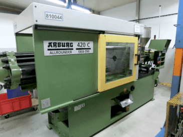 Vooraanzicht van Arburg Allrounder 420C 1300-350 machine