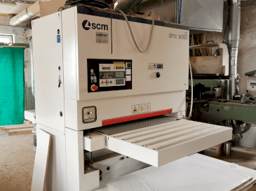 Vooraanzicht van SCM DMC sd60 machine