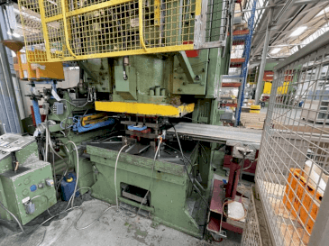 Vooraanzicht van ERFURT PEEX 2 315/1400x880/20-160 machine
