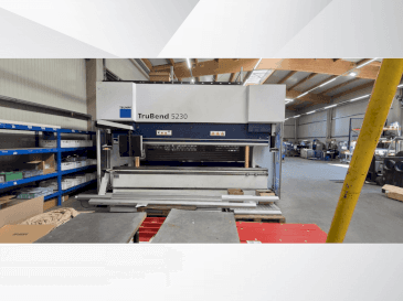 Vooraanzicht van TRUMPF TruBend 5230 machine