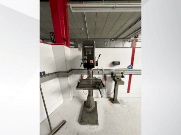 Vooraanzicht van Hahn+Kolb Flott P40 machine