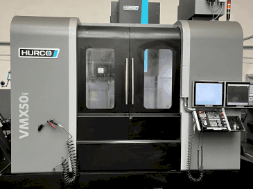 Vooraanzicht van Hurco VMX50i machine