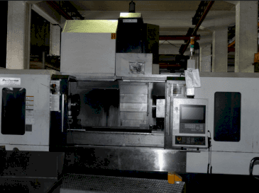 Vooraanzicht van Akira Seiki Performa HV 8A machine