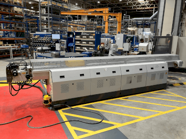 Vooraanzicht van TRACTO-TECHNIK Tubotron 30 CNC machine