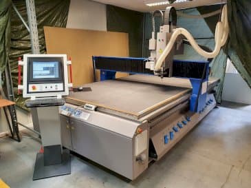 Vooraanzicht van MECANUMERIC Mecapro PRO 3020 machine