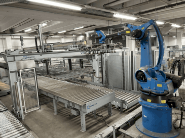 Vooraanzicht van LIGMATECH RKA100 machine