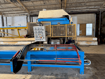 Vooraanzicht van MITEK VKP 4 machine