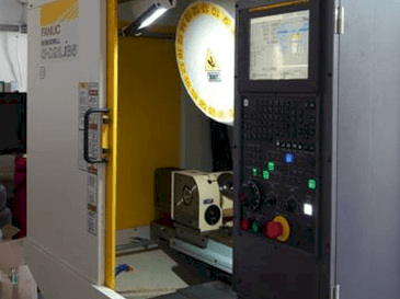Vooraanzicht van FANUC ROBODRILL α-D21LiB5 machine