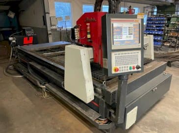 Vooraanzicht van Baykal BPH 1503 + Hypertherm HPR 130 machine