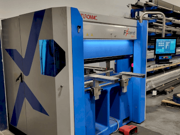 Vooraanzicht van Euromac FXbend 1547 machine