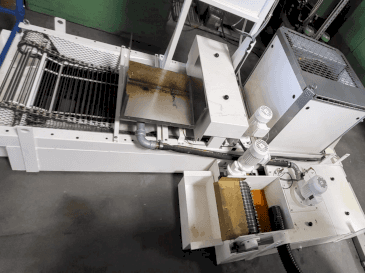 Vooraanzicht van VOUMARD VM 110 CNC T machine