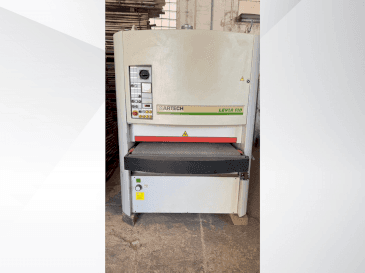 Vooraanzicht van BIESSE Levia 110 machine