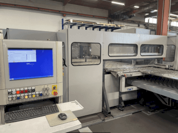 Vooraanzicht van Salvagnini IP 54 machine