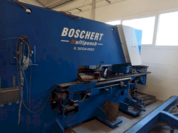 Vooraanzicht van BOSCHERT MULTIPUNCH 1250 machine