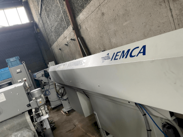 Vooraanzicht  van IEMCA Master 80  machine