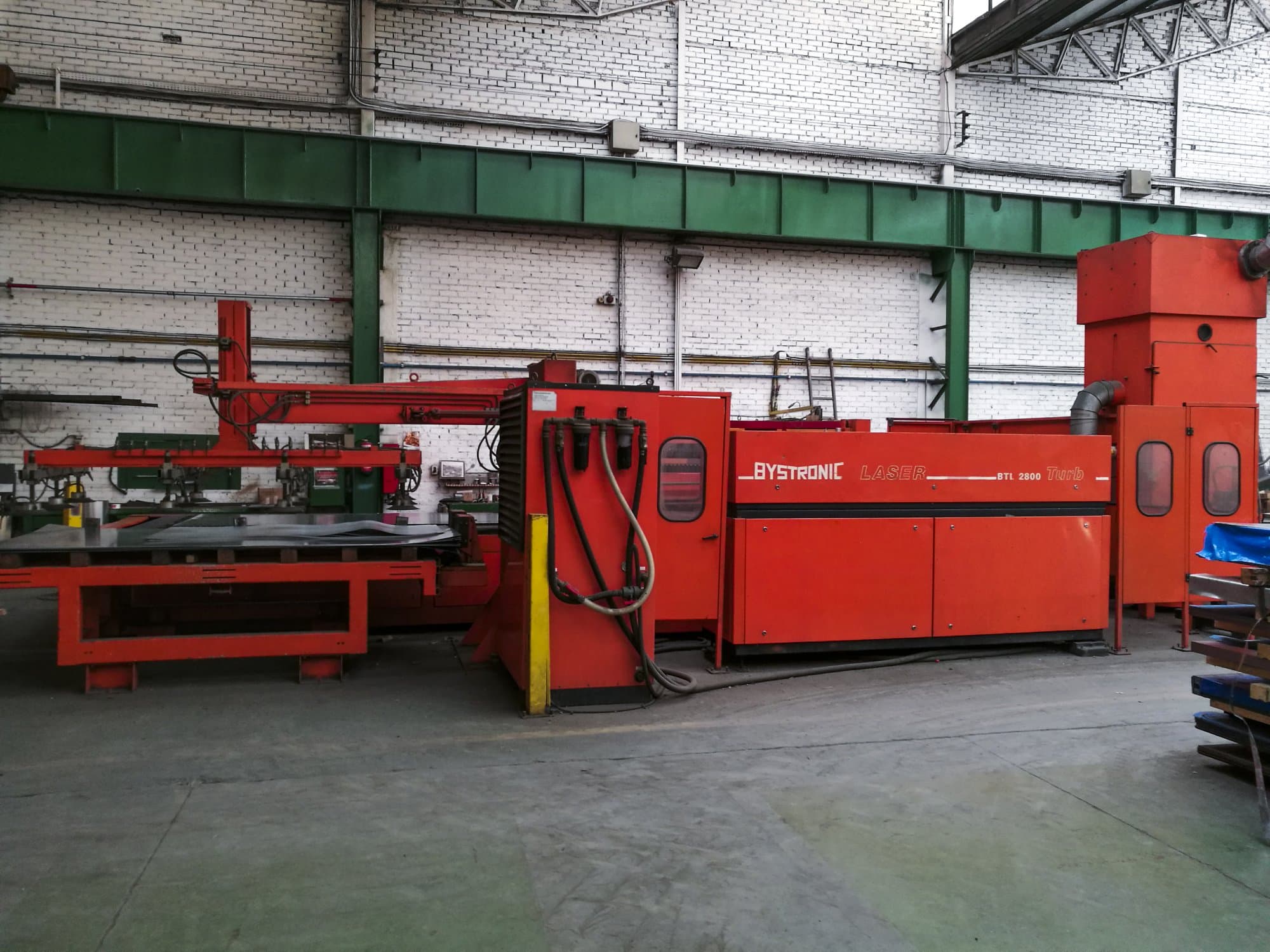 Werkruimte van Bystronic Bystar 3015 BTL 2800 machine