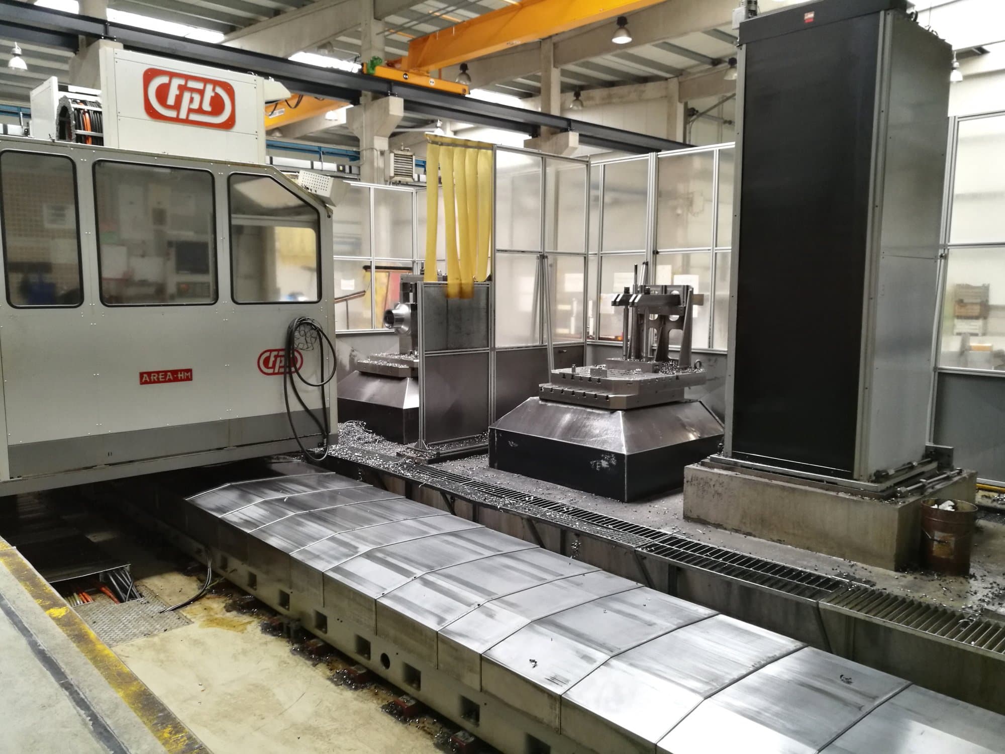 Links zicht van FPT AREA M machine