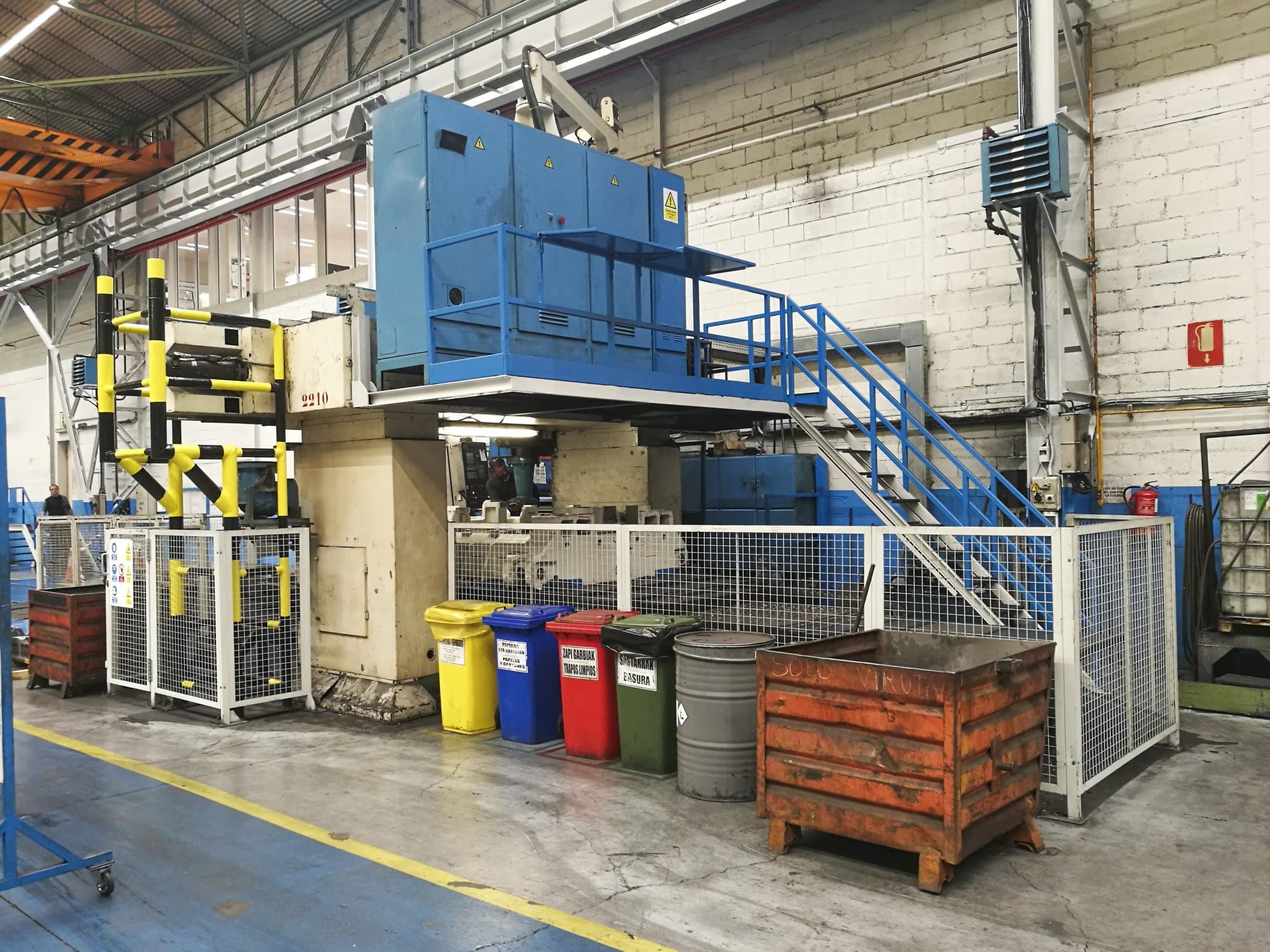 Links zicht van DYE FPF-2-C-N/C machine