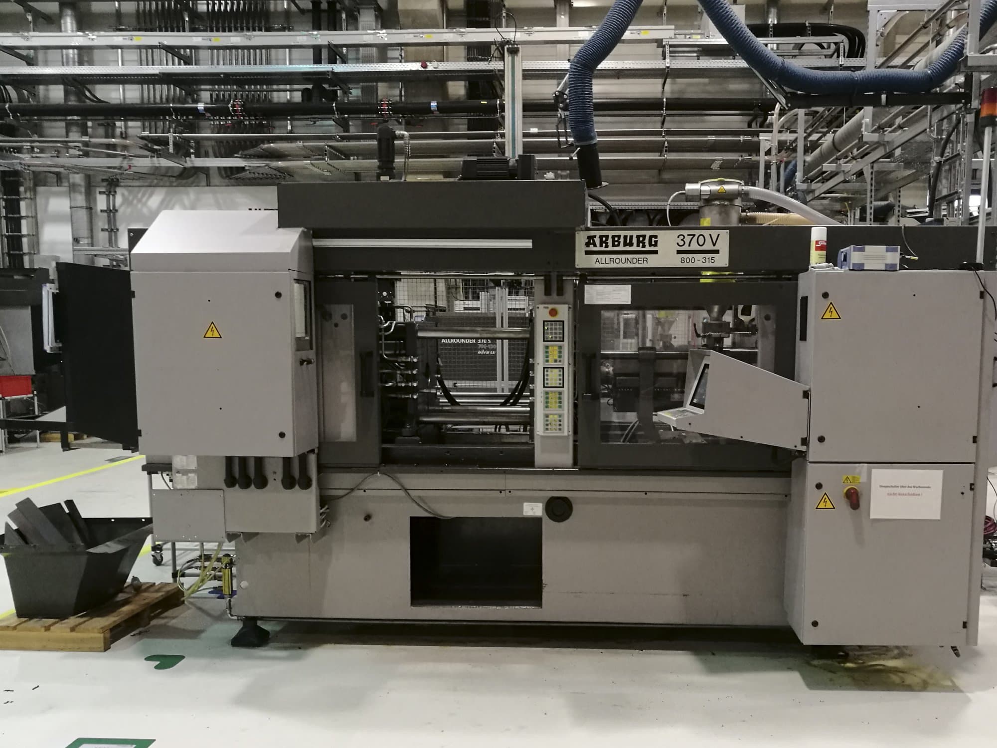 Vooraanzicht van Arburg 370V 800-315 machine