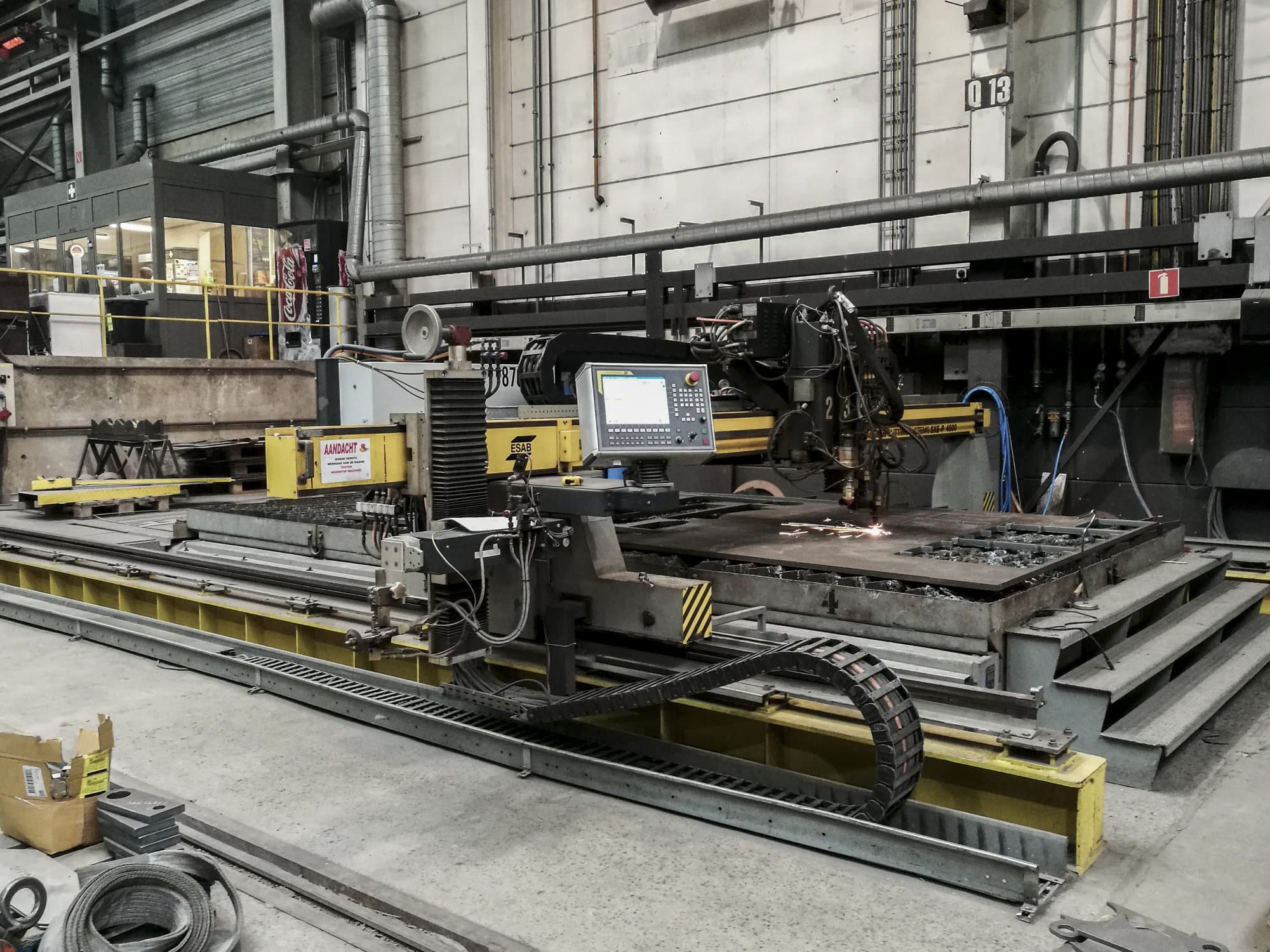 Recht aanzicht van ESAB SUPRAREX SXE-P 4500 machine