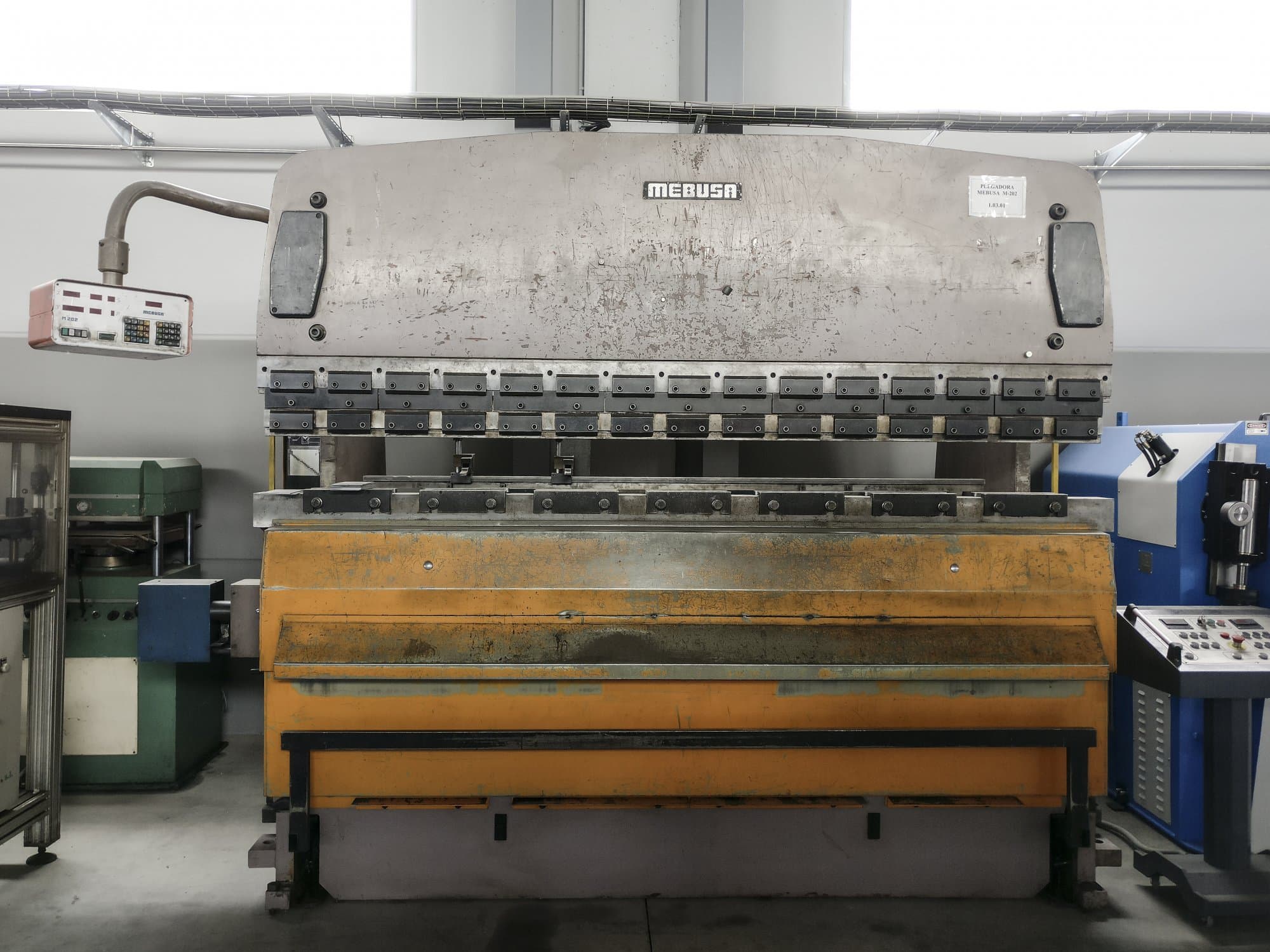 Vooraanzicht  van MEBUSA PH-173 machine