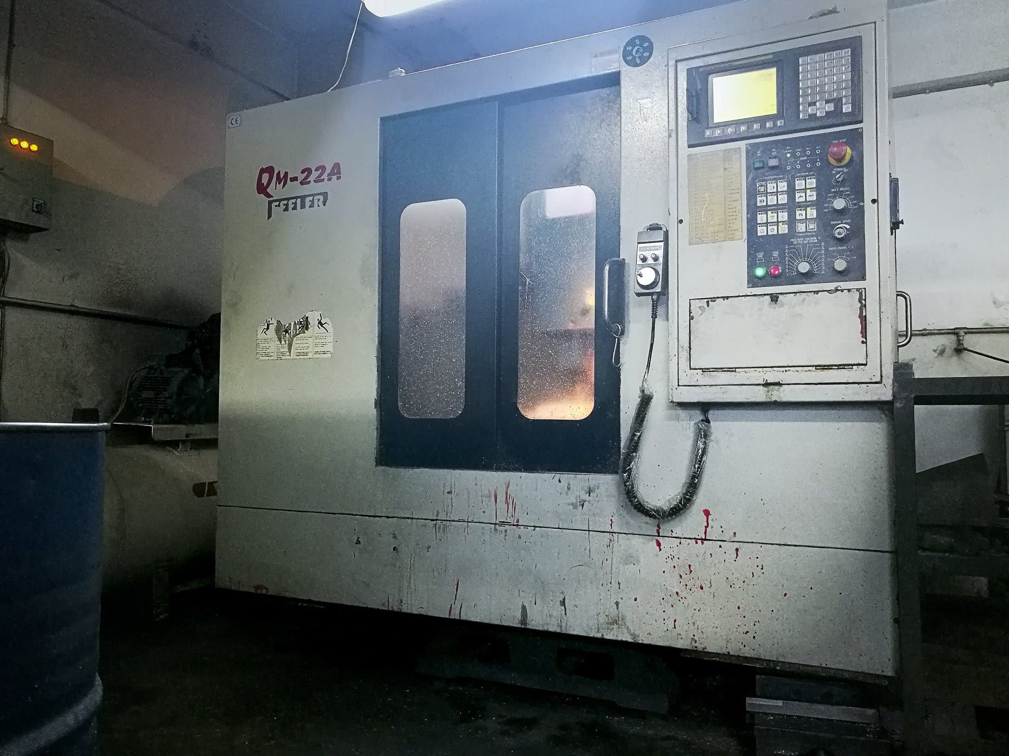 Vooraanzicht  van Feeler QM-22A machine